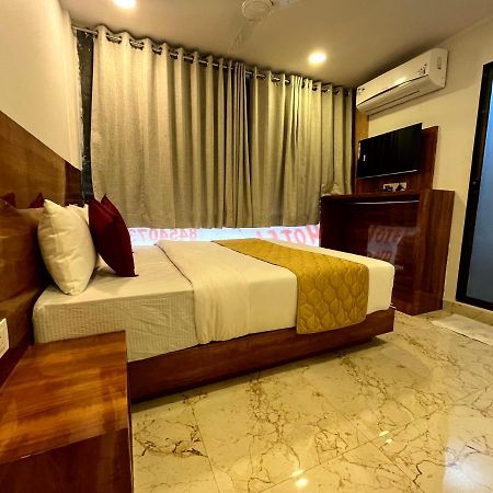 Hotel Delmond Prime- Near Nesco Mumbai Exteriör bild
