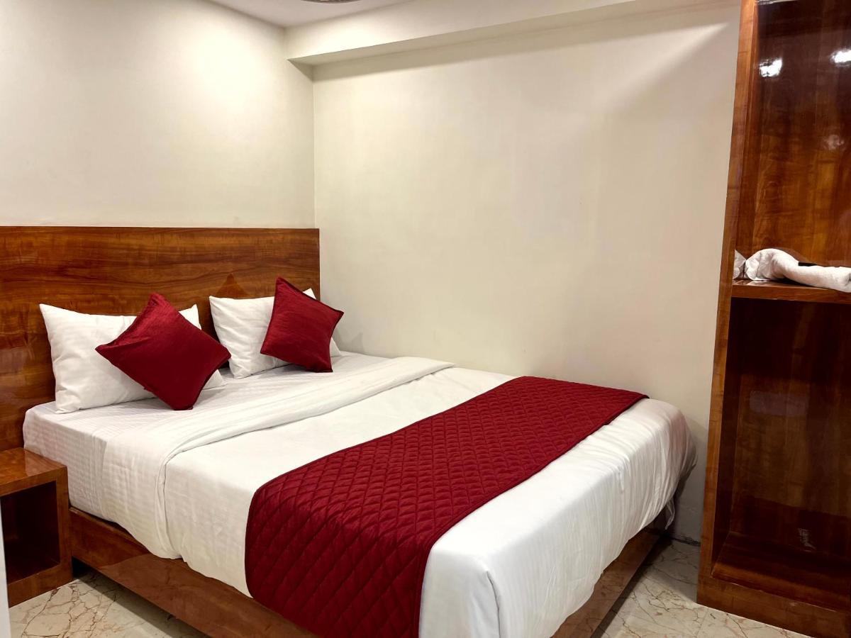 Hotel Delmond Prime- Near Nesco Mumbai Exteriör bild